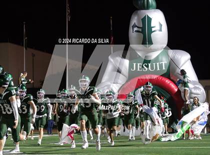 Thumbnail 2 in Strake Jesuit vs Tompkins (UIL Football 6A D1 Bi-District) photogallery.