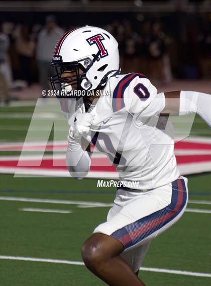 Thumbnail 2 in Strake Jesuit vs Tompkins (UIL Football 6A D1 Bi-District) photogallery.