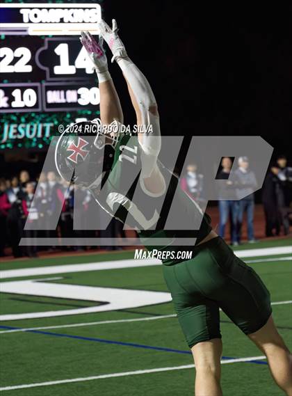 Thumbnail 2 in Strake Jesuit vs Tompkins (UIL Football 6A D1 Bi-District) photogallery.