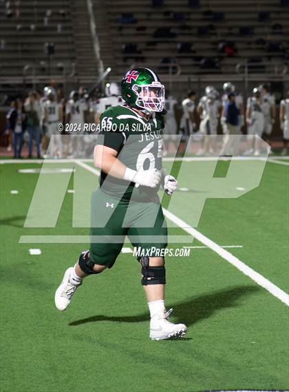 Thumbnail 1 in Strake Jesuit vs Tompkins (UIL Football 6A D1 Bi-District) photogallery.