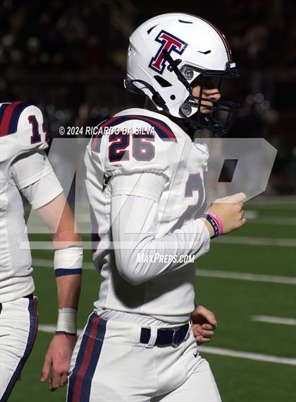 Thumbnail 3 in Strake Jesuit vs Tompkins (UIL Football 6A D1 Bi-District) photogallery.