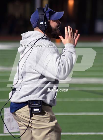 Thumbnail 1 in Strake Jesuit vs Tompkins (UIL Football 6A D1 Bi-District) photogallery.