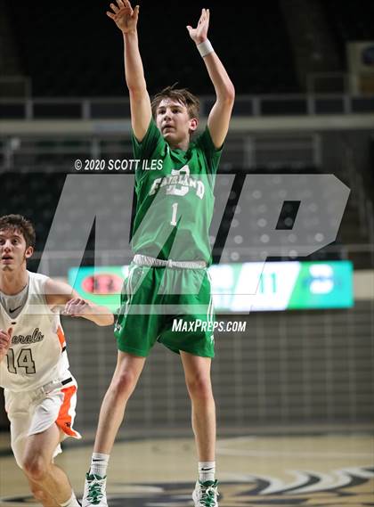 Thumbnail 2 in Fairland vs. Ridgewood (OHSAA D3 Regional Semifinal) photogallery.