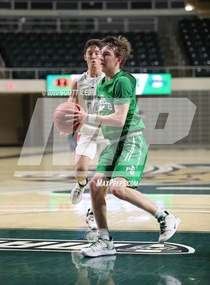 Thumbnail 3 in Fairland vs. Ridgewood (OHSAA D3 Regional Semifinal) photogallery.