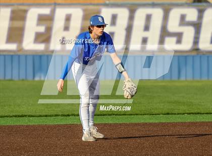 Thumbnail 1 in Moore @ Deer Creek photogallery.