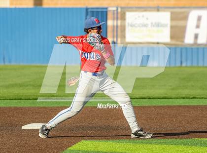 Thumbnail 1 in Moore @ Deer Creek photogallery.