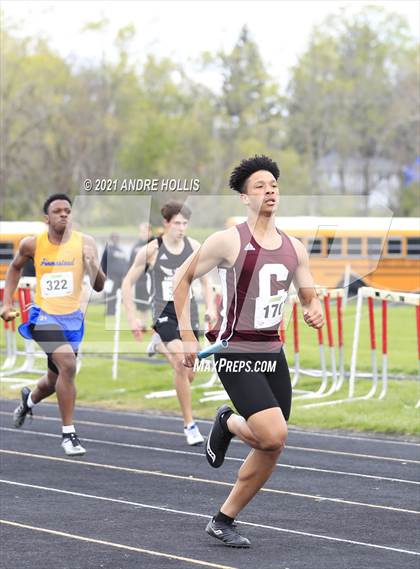Thumbnail 2 in Fort Wayne North Side Relays photogallery.