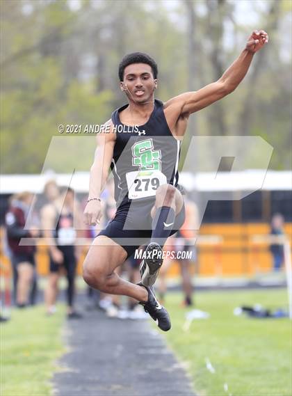 Thumbnail 2 in Fort Wayne North Side Relays photogallery.