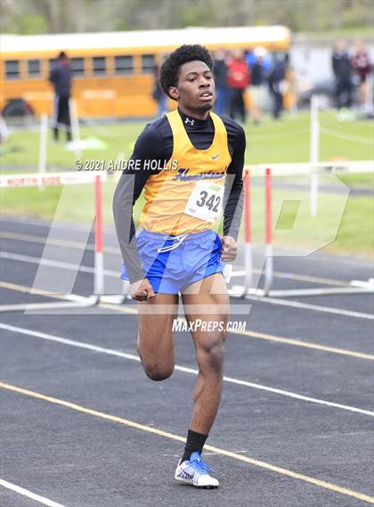 Thumbnail 1 in Fort Wayne North Side Relays photogallery.