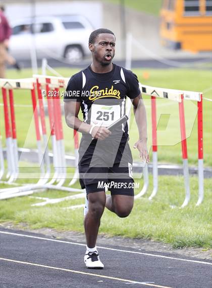 Thumbnail 3 in Fort Wayne North Side Relays photogallery.