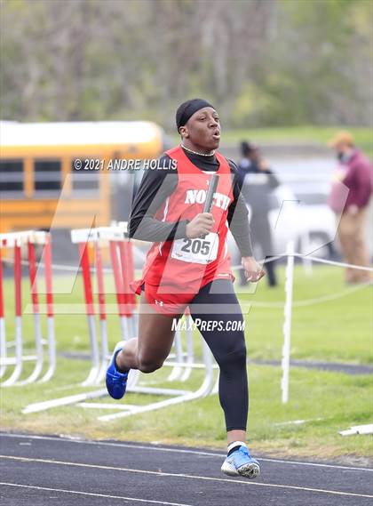 Thumbnail 3 in Fort Wayne North Side Relays photogallery.
