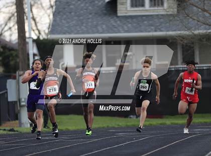 Thumbnail 1 in Fort Wayne North Side Relays photogallery.