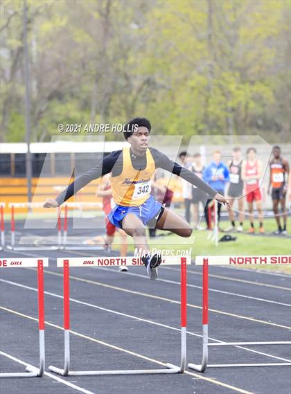 Thumbnail 2 in Fort Wayne North Side Relays photogallery.
