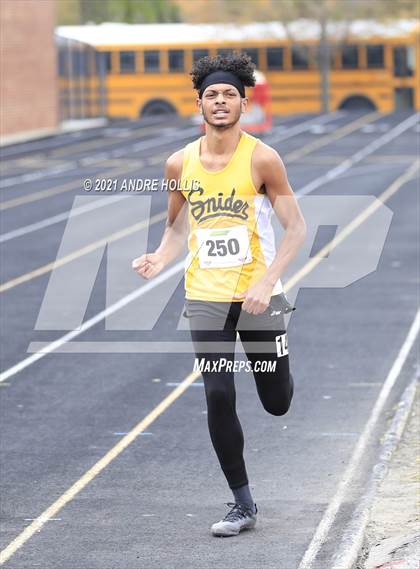 Thumbnail 1 in Fort Wayne North Side Relays photogallery.