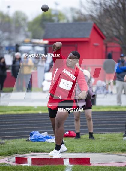 Thumbnail 1 in Fort Wayne North Side Relays photogallery.