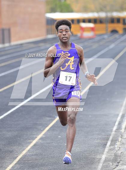 Thumbnail 3 in Fort Wayne North Side Relays photogallery.