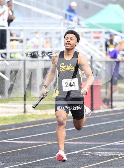 Thumbnail 1 in Fort Wayne North Side Relays photogallery.