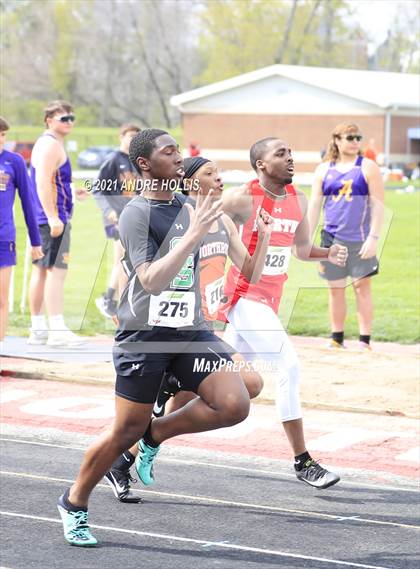 Thumbnail 2 in Fort Wayne North Side Relays photogallery.
