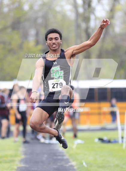 Thumbnail 1 in Fort Wayne North Side Relays photogallery.