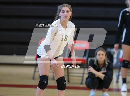 Thumbnail 3 in Wayne County vs Jonesboro (GHSA 5A Round 1 Playoff) photogallery.