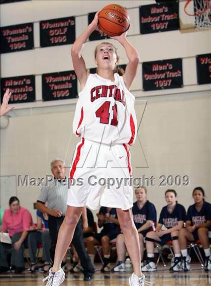 Thumbnail 2 in Dakota Ridge vs. Central High (2009 McDonald Classic) photogallery.