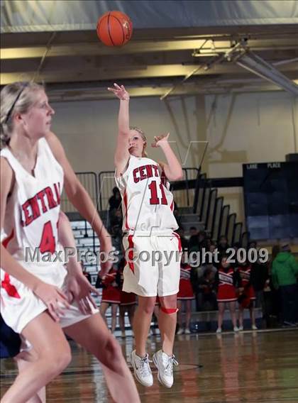 Thumbnail 2 in Dakota Ridge vs. Central High (2009 McDonald Classic) photogallery.
