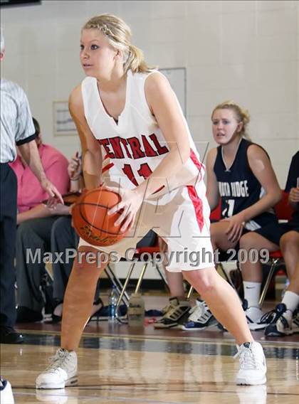 Thumbnail 2 in Dakota Ridge vs. Central High (2009 McDonald Classic) photogallery.