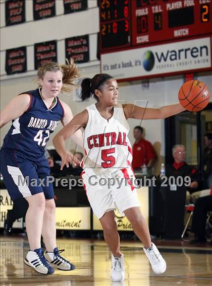 Thumbnail 3 in Dakota Ridge vs. Central High (2009 McDonald Classic) photogallery.