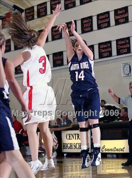 Thumbnail 3 in Dakota Ridge vs. Central High (2009 McDonald Classic) photogallery.