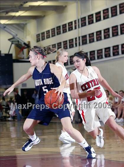 Thumbnail 3 in Dakota Ridge vs. Central High (2009 McDonald Classic) photogallery.