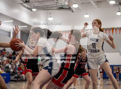 Thumbnail 3 in Marin Catholic vs. Redwood photogallery.