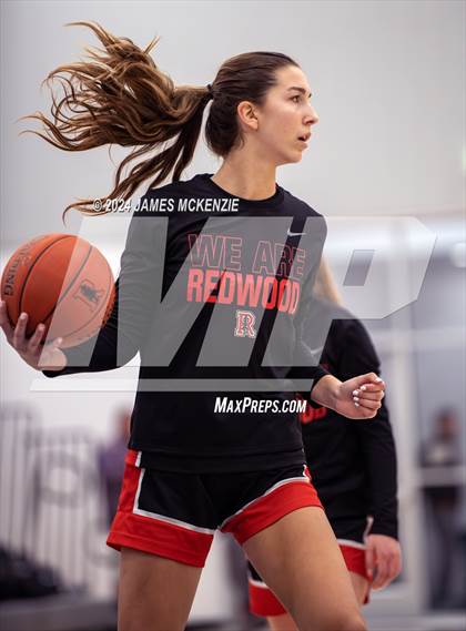 Thumbnail 2 in Marin Catholic vs. Redwood photogallery.