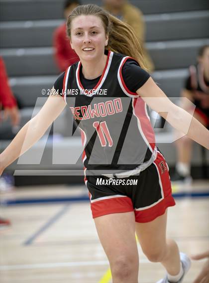 Thumbnail 2 in Marin Catholic vs. Redwood photogallery.