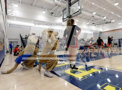 Thumbnail 2 in Marin Catholic vs. Redwood photogallery.