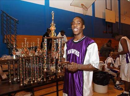 Thumbnail 3 in Hillcrest vs Acorn (Queens Jam Christmas Classic) photogallery.
