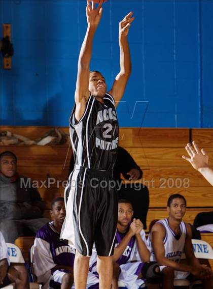 Thumbnail 2 in Hillcrest vs Acorn (Queens Jam Christmas Classic) photogallery.