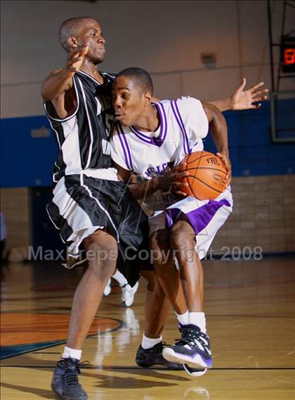 Thumbnail 3 in Hillcrest vs Acorn (Queens Jam Christmas Classic) photogallery.