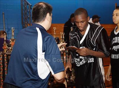 Thumbnail 2 in Hillcrest vs Acorn (Queens Jam Christmas Classic) photogallery.
