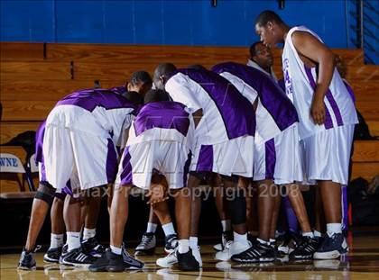 Thumbnail 2 in Hillcrest vs Acorn (Queens Jam Christmas Classic) photogallery.
