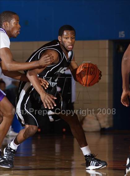 Thumbnail 1 in Hillcrest vs Acorn (Queens Jam Christmas Classic) photogallery.