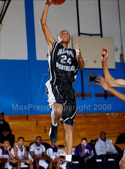 Thumbnail 1 in Hillcrest vs Acorn (Queens Jam Christmas Classic) photogallery.