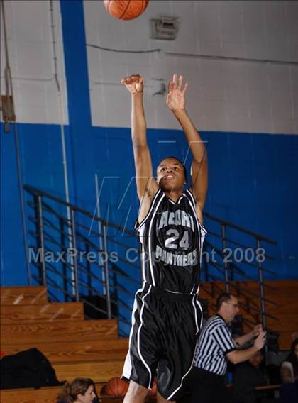 Thumbnail 2 in Hillcrest vs Acorn (Queens Jam Christmas Classic) photogallery.