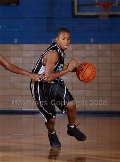 Thumbnail 1 in Hillcrest vs Acorn (Queens Jam Christmas Classic) photogallery.