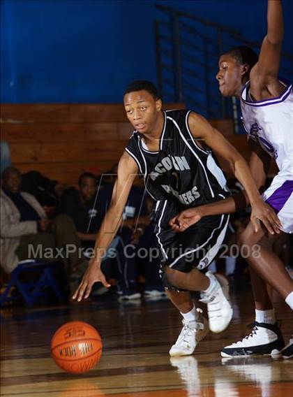 Thumbnail 1 in Hillcrest vs Acorn (Queens Jam Christmas Classic) photogallery.