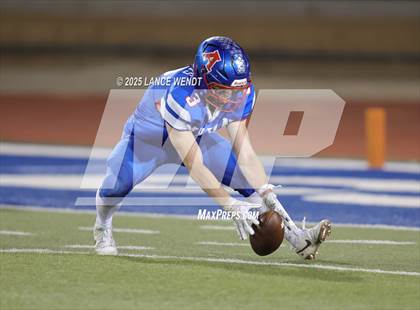 Thumbnail 3 in Haxtun vs. Akron (CHSAA 8-Man Final) photogallery.