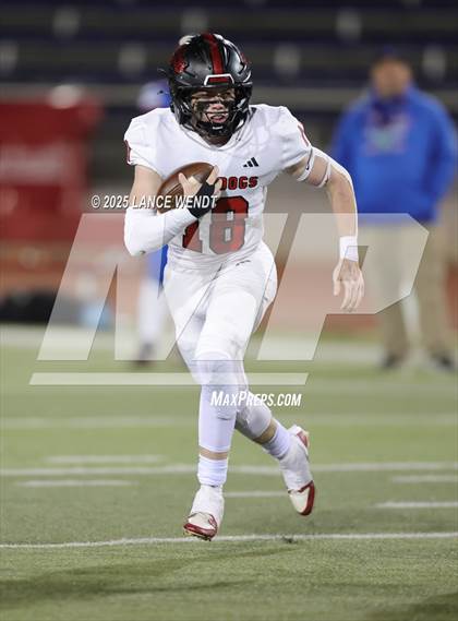 Thumbnail 3 in Haxtun vs. Akron (CHSAA 8-Man Final) photogallery.