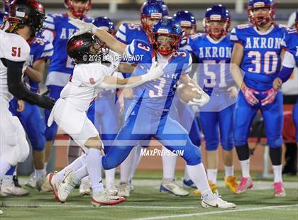 Thumbnail 3 in Haxtun vs. Akron (CHSAA 8-Man Final) photogallery.
