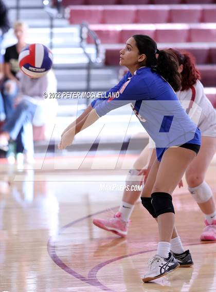 Thumbnail 2 in Ashland vs Newburyport (MIAA Division 3 Round of 8) photogallery.