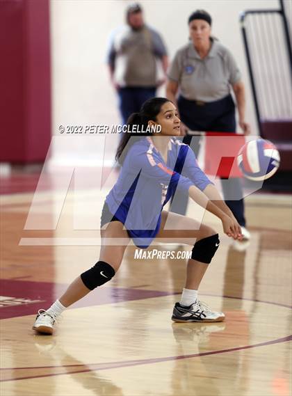 Thumbnail 3 in Ashland vs Newburyport (MIAA Division 3 Round of 8) photogallery.