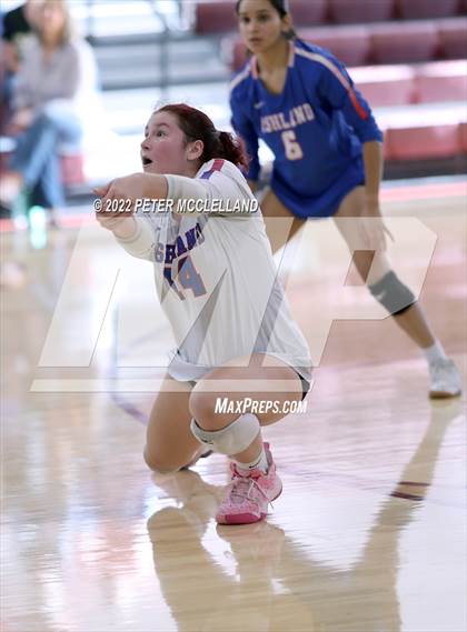 Thumbnail 3 in Ashland vs Newburyport (MIAA Division 3 Round of 8) photogallery.